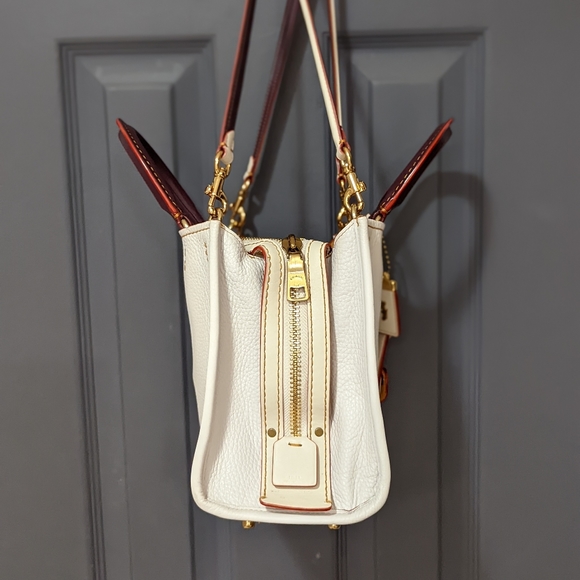 Coach Rogue 25 Chalk and Oxblood - Picture 12 of 16